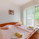 Apartments Milena - Beachside Stay In Poljana With Parking * Mali Lošinj