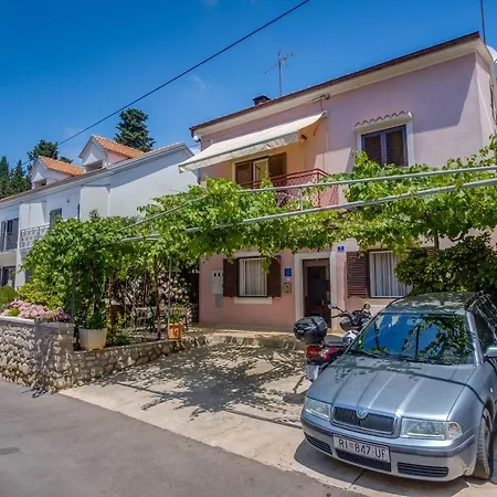 דירה Milena - Beachside In Poljana With Parking מאלי לוסיניי