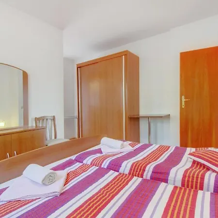 דירה Milena - Beachside In Poljana With Parking